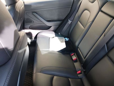 Used 2023 Tesla Model 3 Standard Range image 5