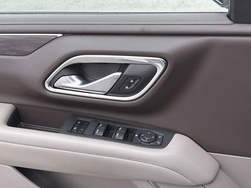 Used 2024 Chevrolet Tahoe LT image 15