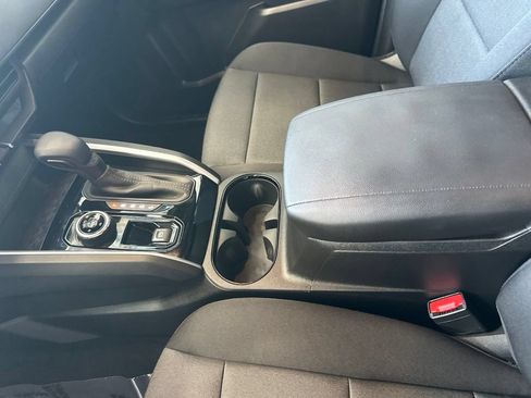 Used 2025 Chevrolet Colorado Trail Boss AWD/4WD image 21