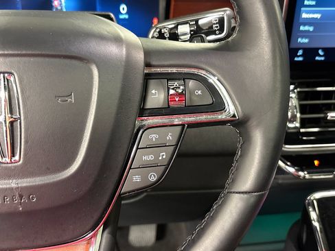Used 2022 Lincoln Navigator Reserve AWD/4WD image 38