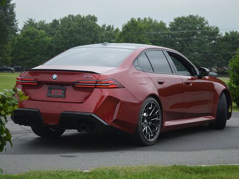 Used 2025 BMW M5 AWD/4WD image 9