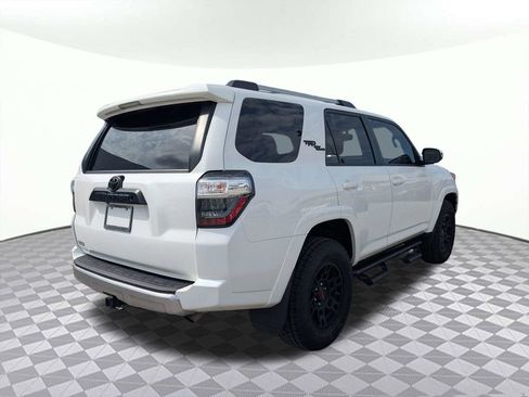 Used 2018 Toyota 4Runner TRD Off-Road Premium AWD/4WD image 3