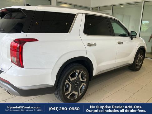 Used 2025 Hyundai Palisade SEL FWD image 12