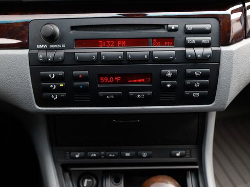 Used 2005 BMW 330Ci Convertible image 31