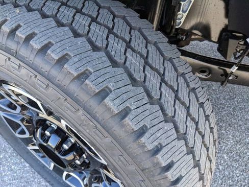 New 2026 Ford F350 Platinum w/ FX4 Off-Road Package image 35