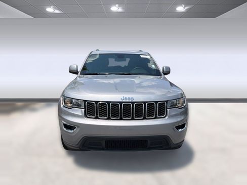 Used 2019 Jeep Grand Cherokee Laredo w/ Laredo X Package RWD image 6