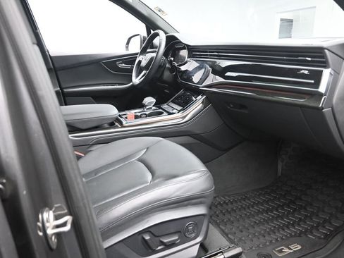 Used 2022 Audi Q7 3.0T Premium Plus w/ Premium Plus Package AWD/4WD image 29