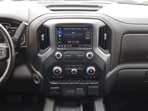 Used 2019 GMC Sierra 1500 Denali w/ Denali Ultimate Package AWD/4WD image 17