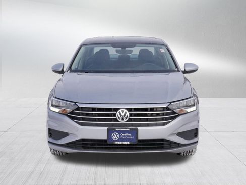 Used 2020 Volkswagen Jetta SE image 3