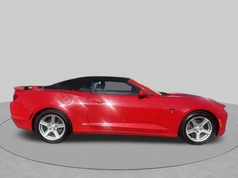 Used 2019 Chevrolet Camaro LT RWD image 7