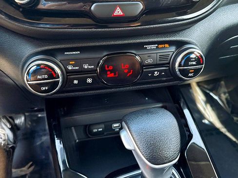 Used 2022 Kia Soul S FWD image 15