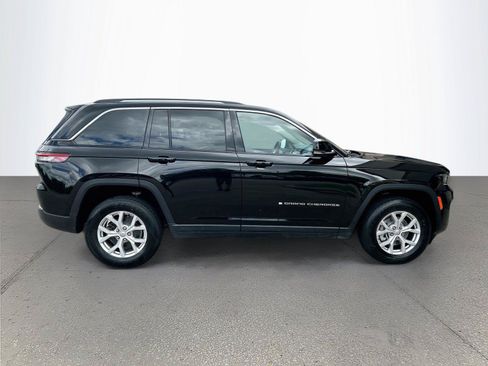 Used 2022 Jeep Grand Cherokee Limited AWD/4WD image 3
