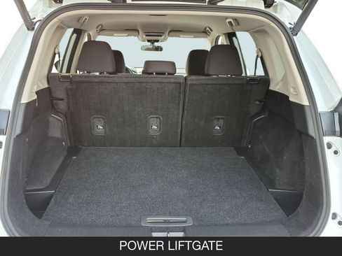 Certified 2025 Nissan Rogue SV FWD image 23