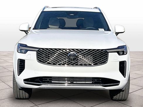 New 2026 Volvo XC90 T8 Plus w/ Protection Package Premier image 5