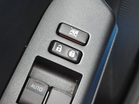 Certified 2016 Toyota RAV4 XLE AWD/4WD image 12