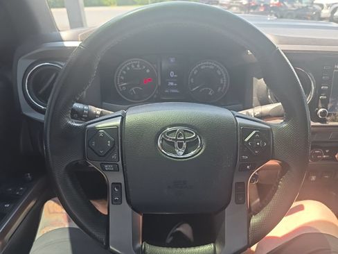 Used 2021 Toyota Tacoma TRD Sport AWD/4WD image 19