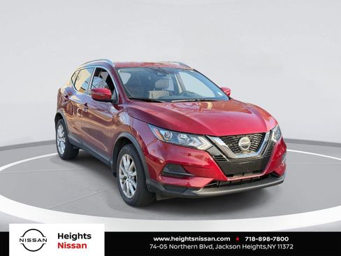 Used 2020 Nissan Rogue Sport SV image 1