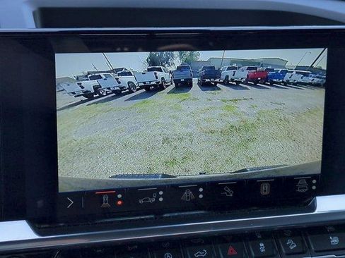 Certified 2025 Chevrolet Silverado 1500 LT Trail Boss w/ Convenience Package II AWD/4WD image 14