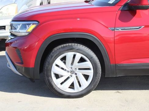 Used 2023 Volkswagen Atlas Cross Sport SE image 4