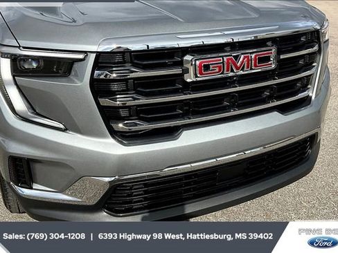 Used 2025 GMC Acadia Elevation image 22