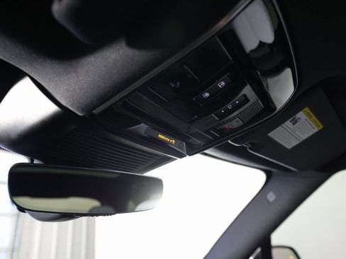 Used 2025 Land Rover Range Rover Sport Dynamic SE image 36