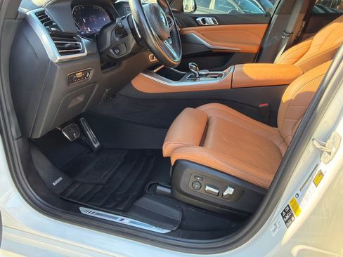 Used 2023 BMW X5 xDrive40i w/ M Sport Package AWD/4WD image 9