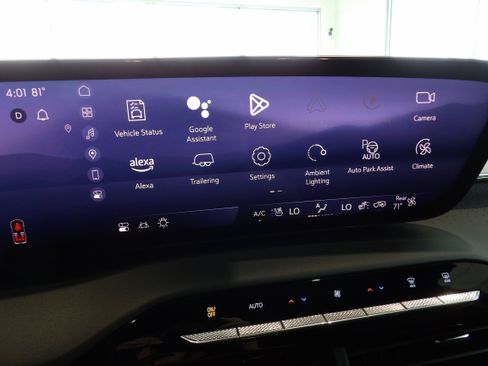 Used 2025 Buick Enclave Avenir w/ Super Cruise Package image 9