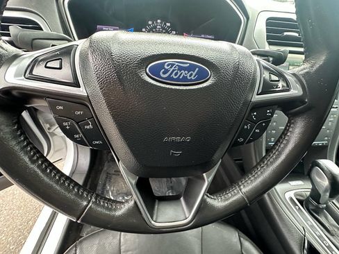 Used 2013 Ford Fusion Titanium image 26