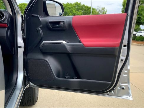 Certified 2022 Toyota Tacoma SR5 w/ Technology Package RWD image 22