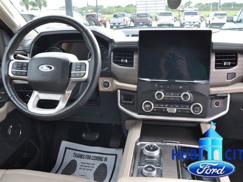 Used 2024 Ford Expedition Max Limited AWD/4WD image 19