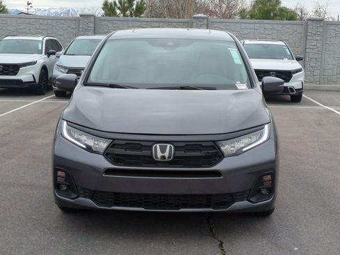 New 2026 Honda Odyssey Touring image 10