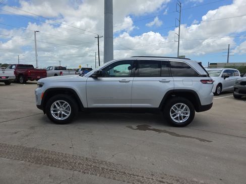 New 2026 Jeep Grand Cherokee Laredo X RWD image 11
