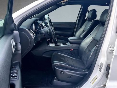 Used 2021 Jeep Grand Cherokee Laredo X image 22