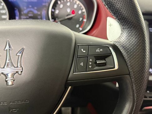 Used 2020 Maserati Levante S GranSport image 21