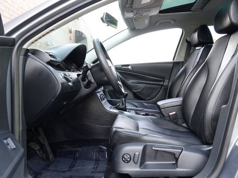 Used 2007 Volkswagen Passat 2.0T FWD image 49