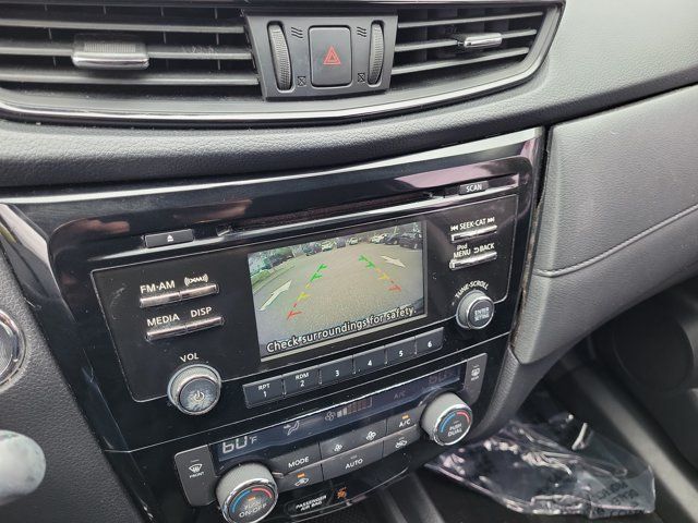 Used 2017 Nissan Rogue SV FWD image 28