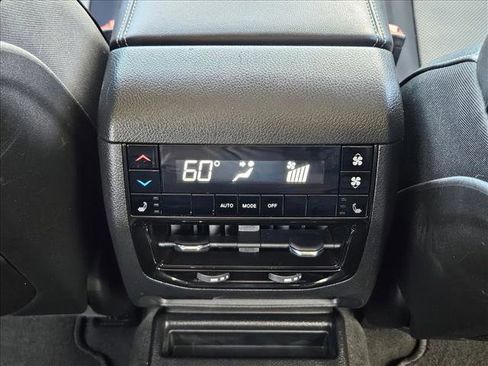 Used 2023 Jeep Grand Cherokee L Limited w/ Luxury Tech Group II image 18