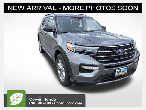 Used 2022 Ford Explorer XLT w/ Equipment Group 202A AWD/4WD image 1