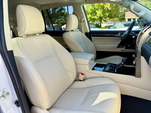 Used 2020 Lexus GX 460 Premium image 29