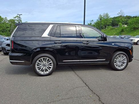 Used 2025 Cadillac Escalade Premium Luxury AWD/4WD image 7