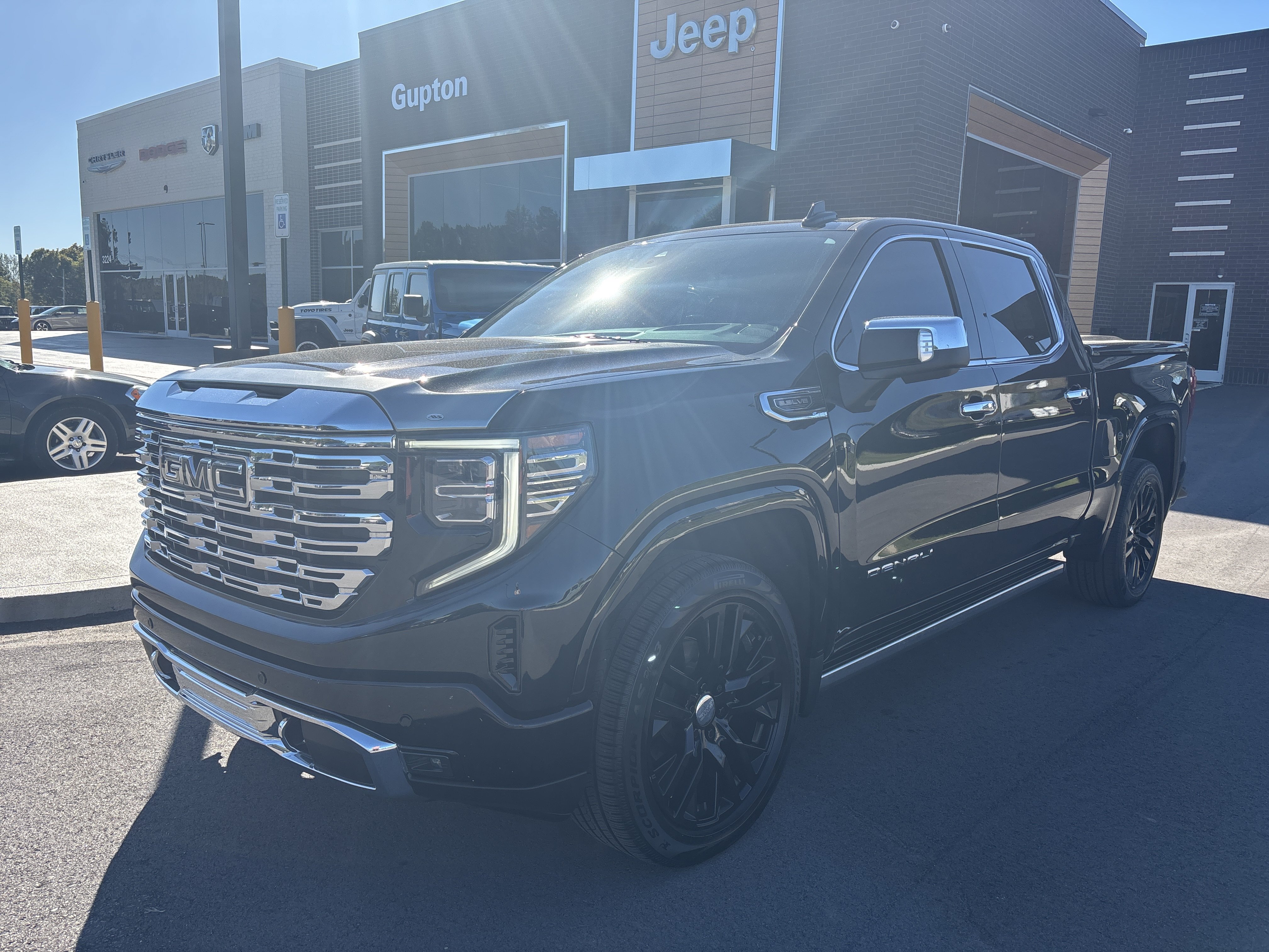 Used 2022 GMC Sierra 1500 Denali w/ Denali Reserve Package AWD/4WD 360° Tour