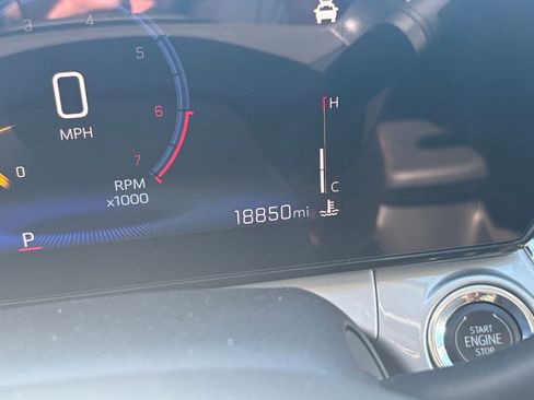 Used 2025 Chevrolet Trax LT image 38