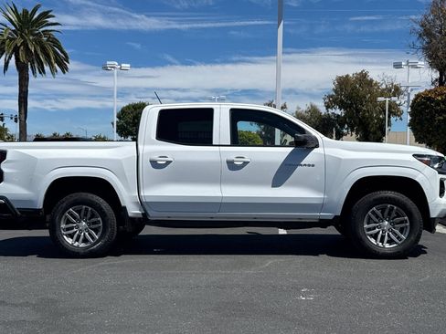 Used 2026 Chevrolet Colorado LT RWD image 4