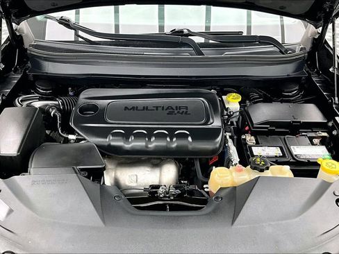 Used 2019 Jeep Cherokee Latitude Plus image 10