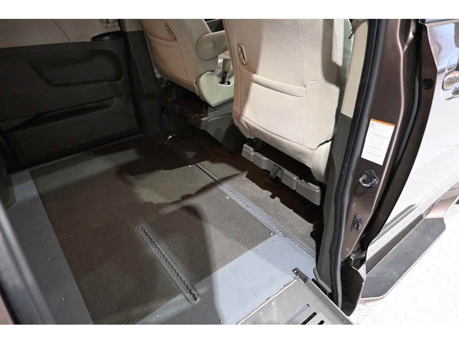 Used 2020 Toyota Sienna LE FWD image 19