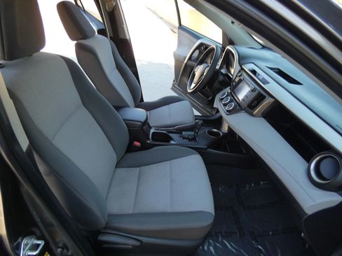 Used 2015 Toyota RAV4 LE image 25