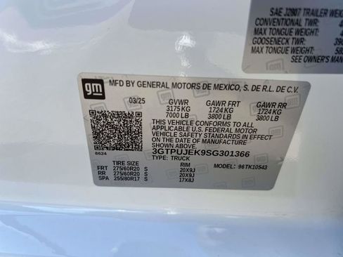 Used 2025 GMC Sierra 1500 Elevation image 27