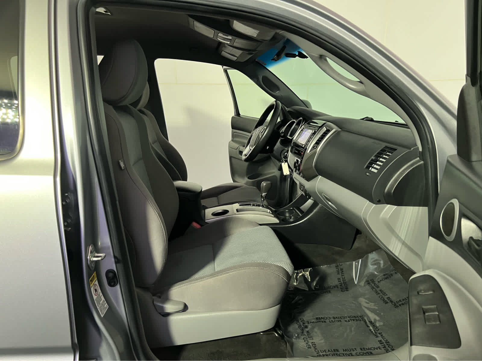 Used 2015 Toyota Tacoma 4x4 Double Cab w/ TRD Off-Road Package image 26