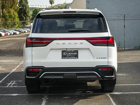 Used 2024 Lexus LX 600 F Sport image 5