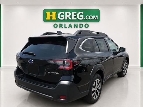 Used 2023 Subaru Outback Premium AWD/4WD image 6